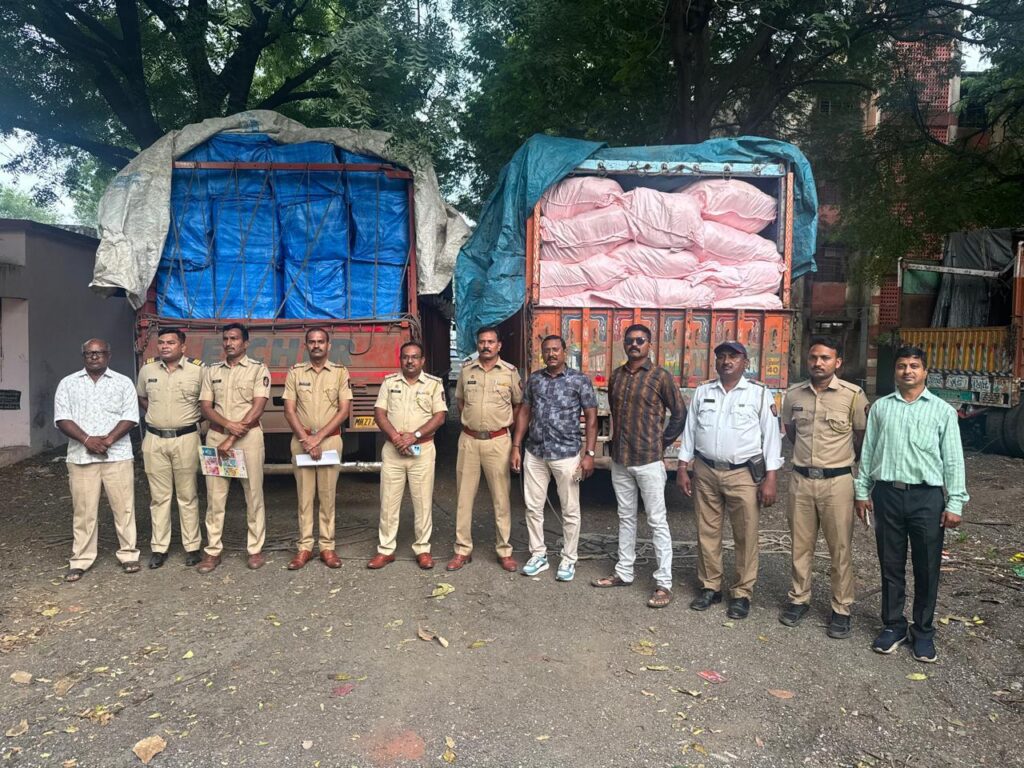 नरडाणा व शिंदखेडा पोलिसांची संयुक्त कारवाई – पानमसाला व सुगंधीत तंबाखूच्या दोन ट्रकांवर छापा