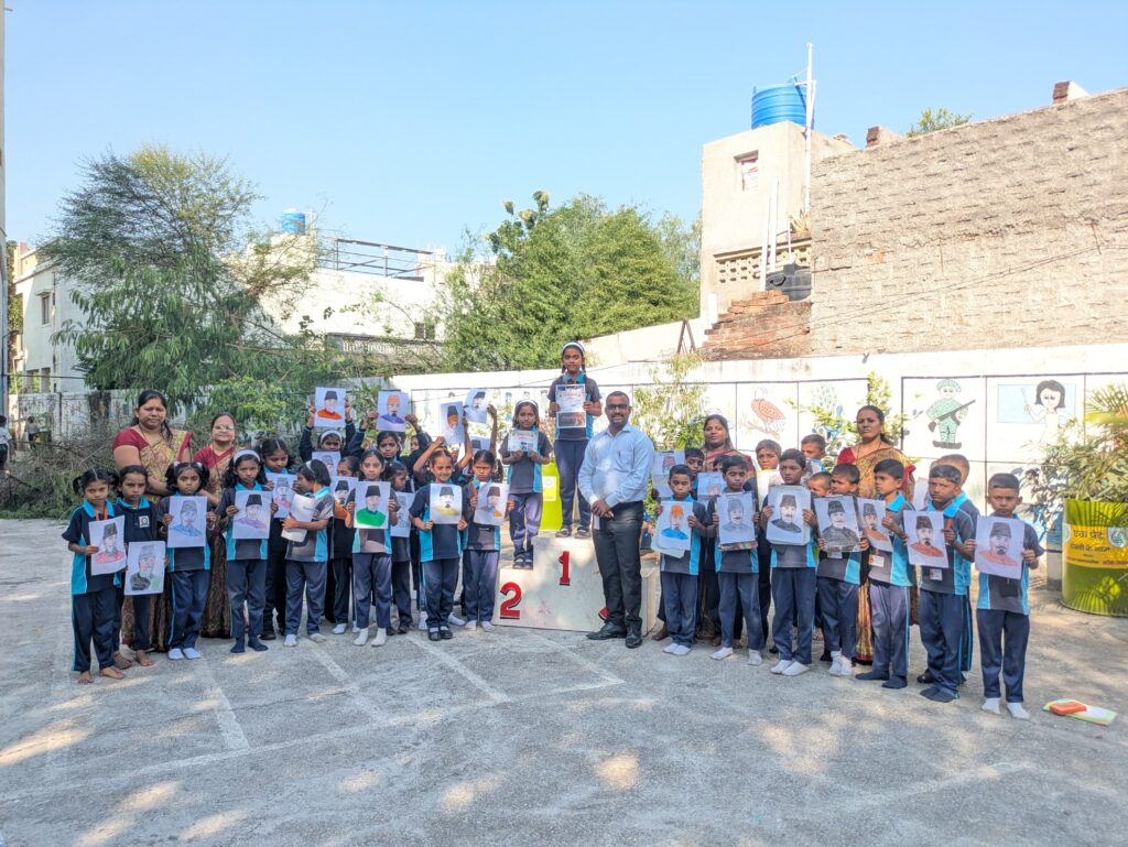 श्री संत ज्ञानेश्वर विद्यालयात राष्ट्रीय शिक्षण दिनानिमित्त रंगभरण स्पर्धा