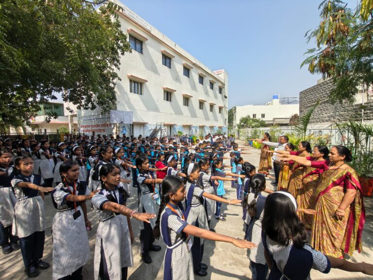 संत ज्ञानेश्वर विद्यालयातील विद्यार्थ्यांची नशामुक्त भारतासाठी ऑनलाइन शपथ