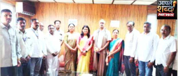 जळगाव महापालिकेच्या सेवानिवृत्त कर्मचाऱ्यांचा गौरवपूर्ण सन्मान